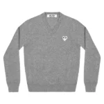 PLAY V-NECK PULLOVER WHITE HEART (GREY)